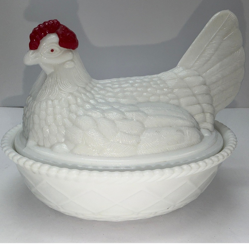 Westmoreland Milk Glass Hen on Nest Covered Dish Red Comb White Vintage 7 Inch